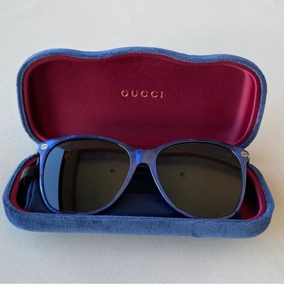 Gucci | Accessories | Gucci Limited Edition Blue Pearl  display picture 1